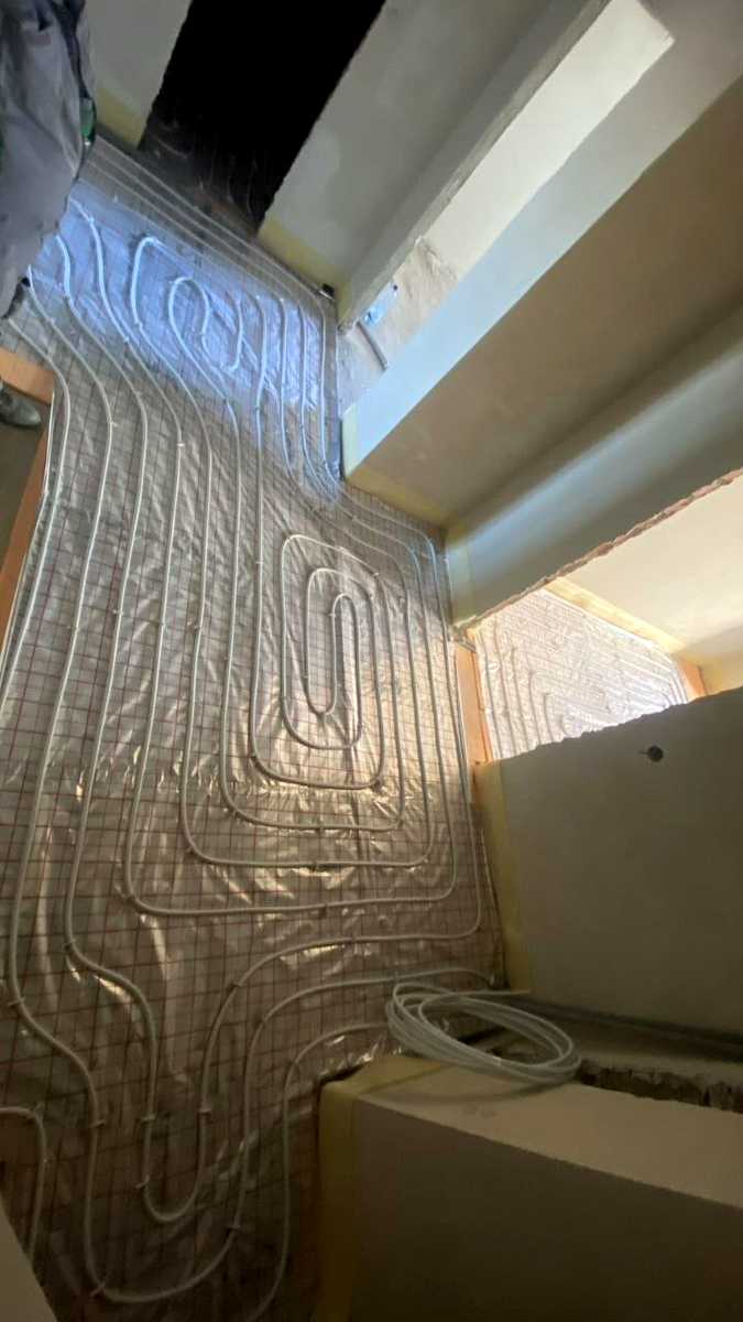 1873777229308877