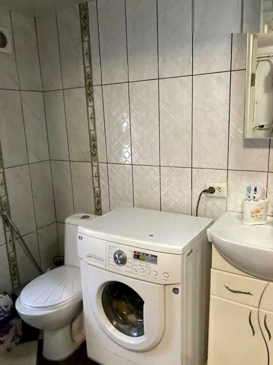 1873778288149088