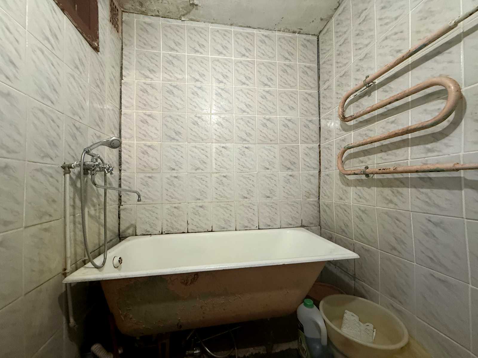 1873778493199916