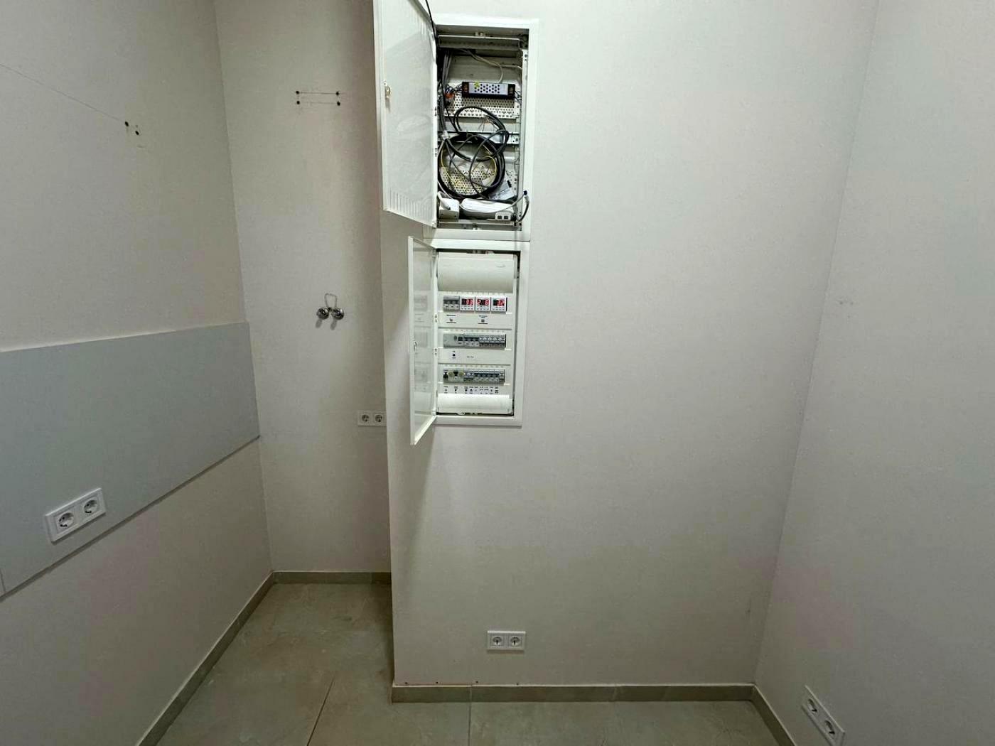 1873778539406419