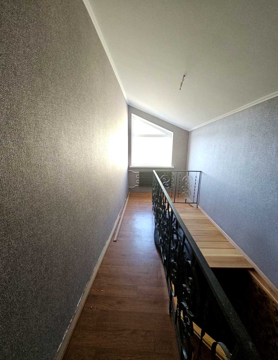 1873781980328224