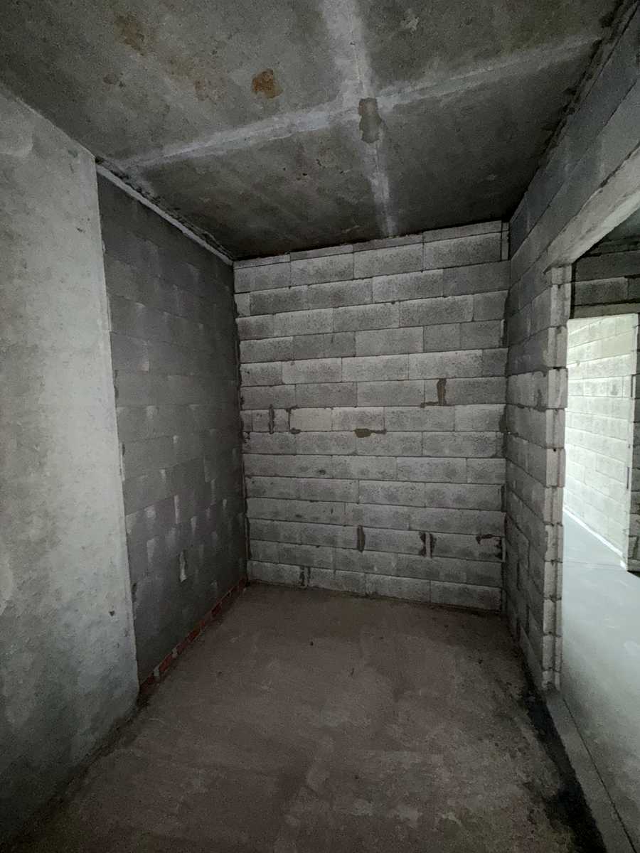1873784618846673