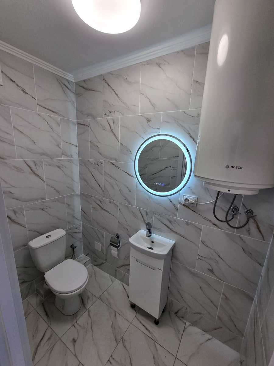 1873785968945807