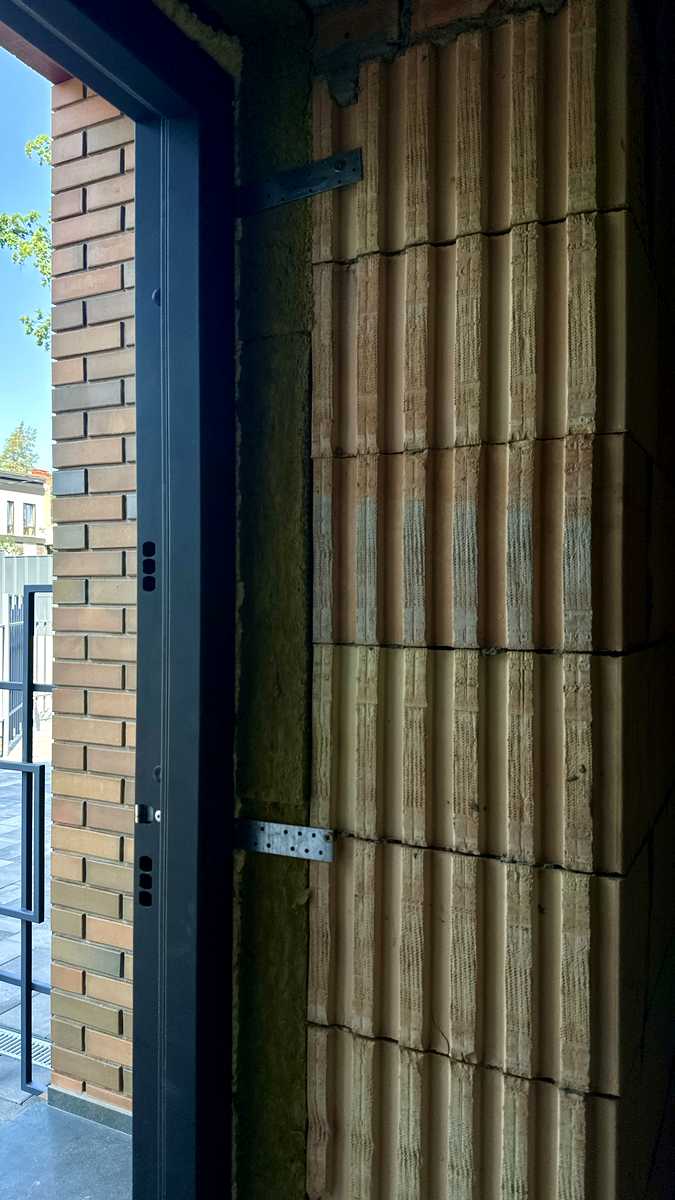 1873794587435819