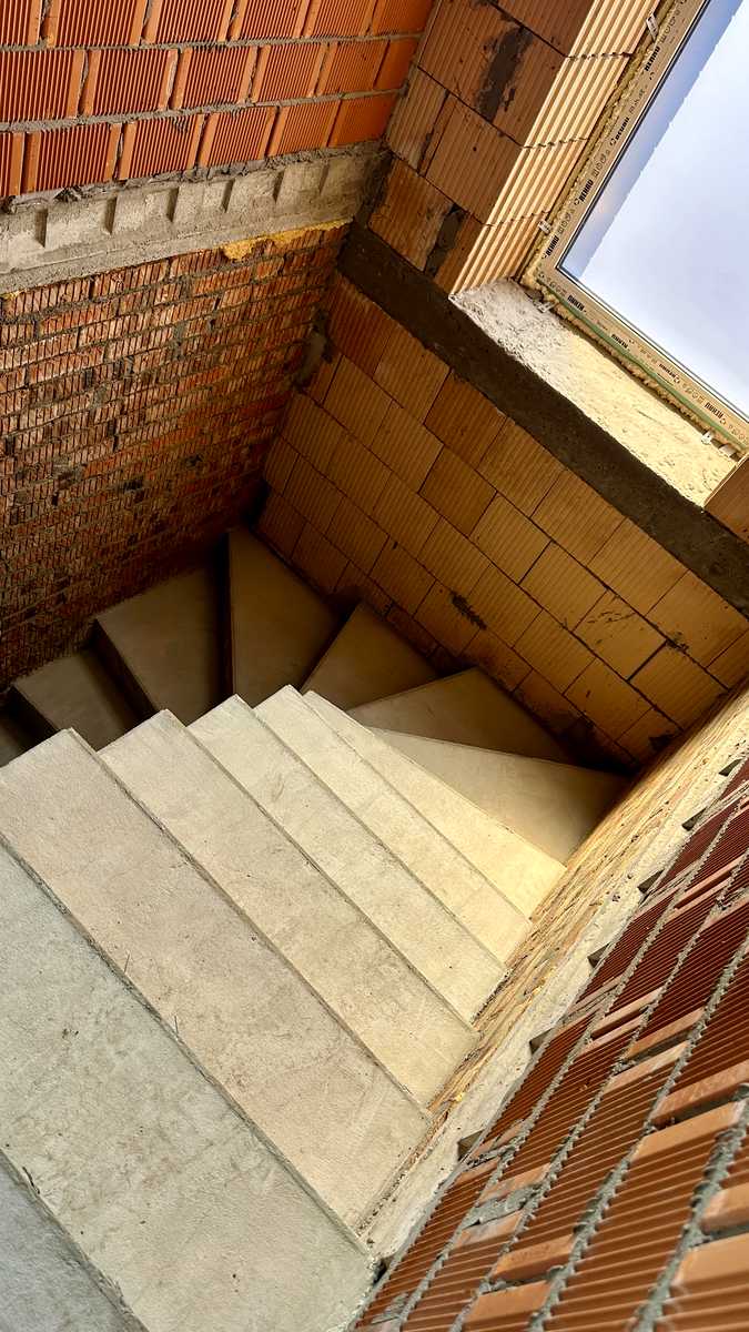 1873794587784892