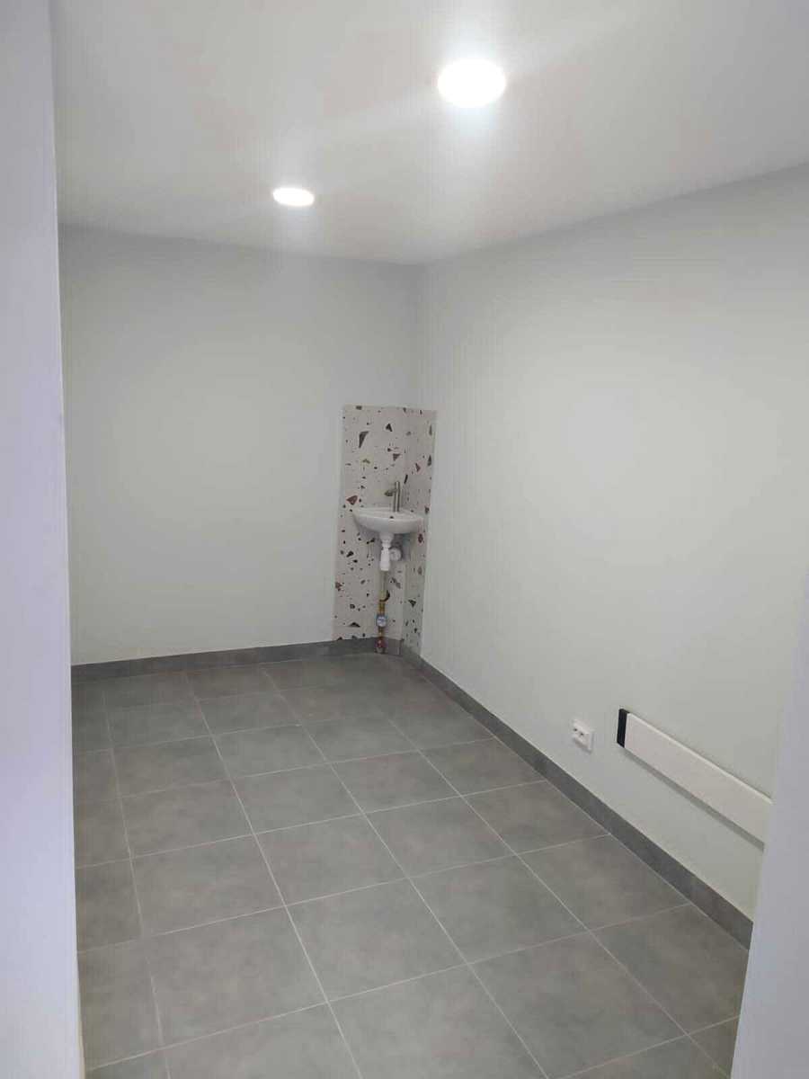 1873794836500502