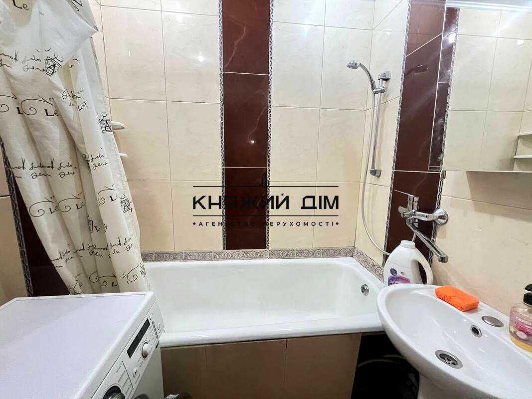1873798989493777