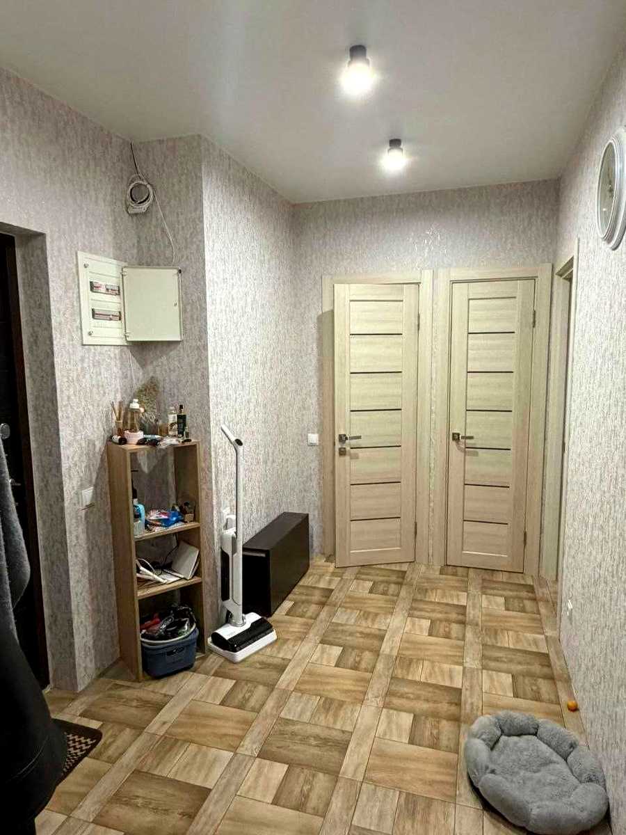 1873800107043694