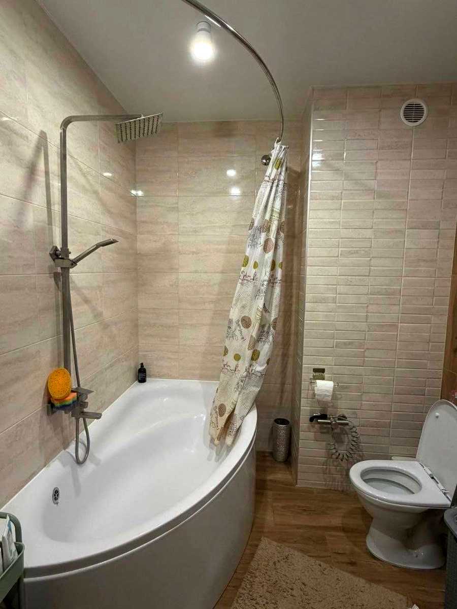 1873800107052756