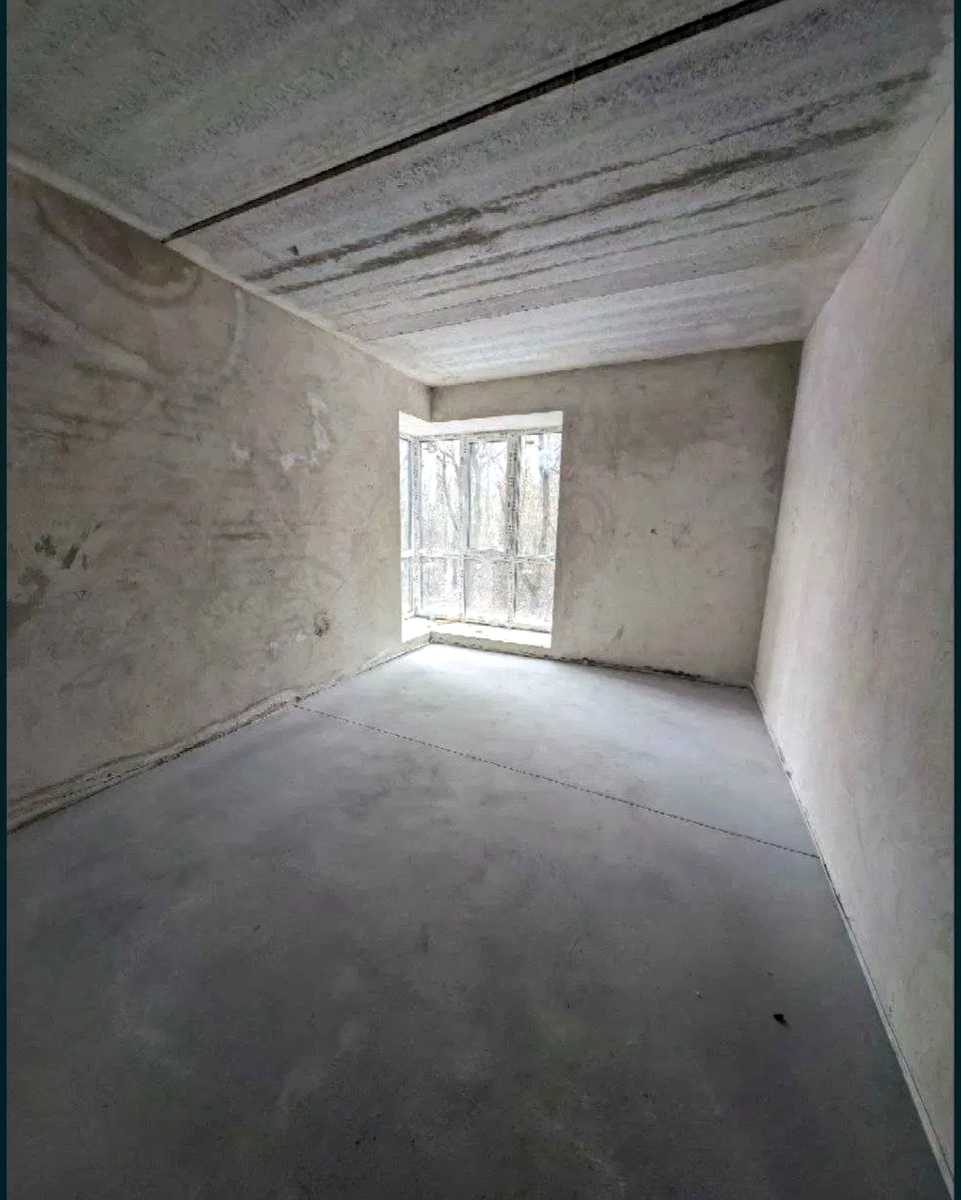 1873839293310881