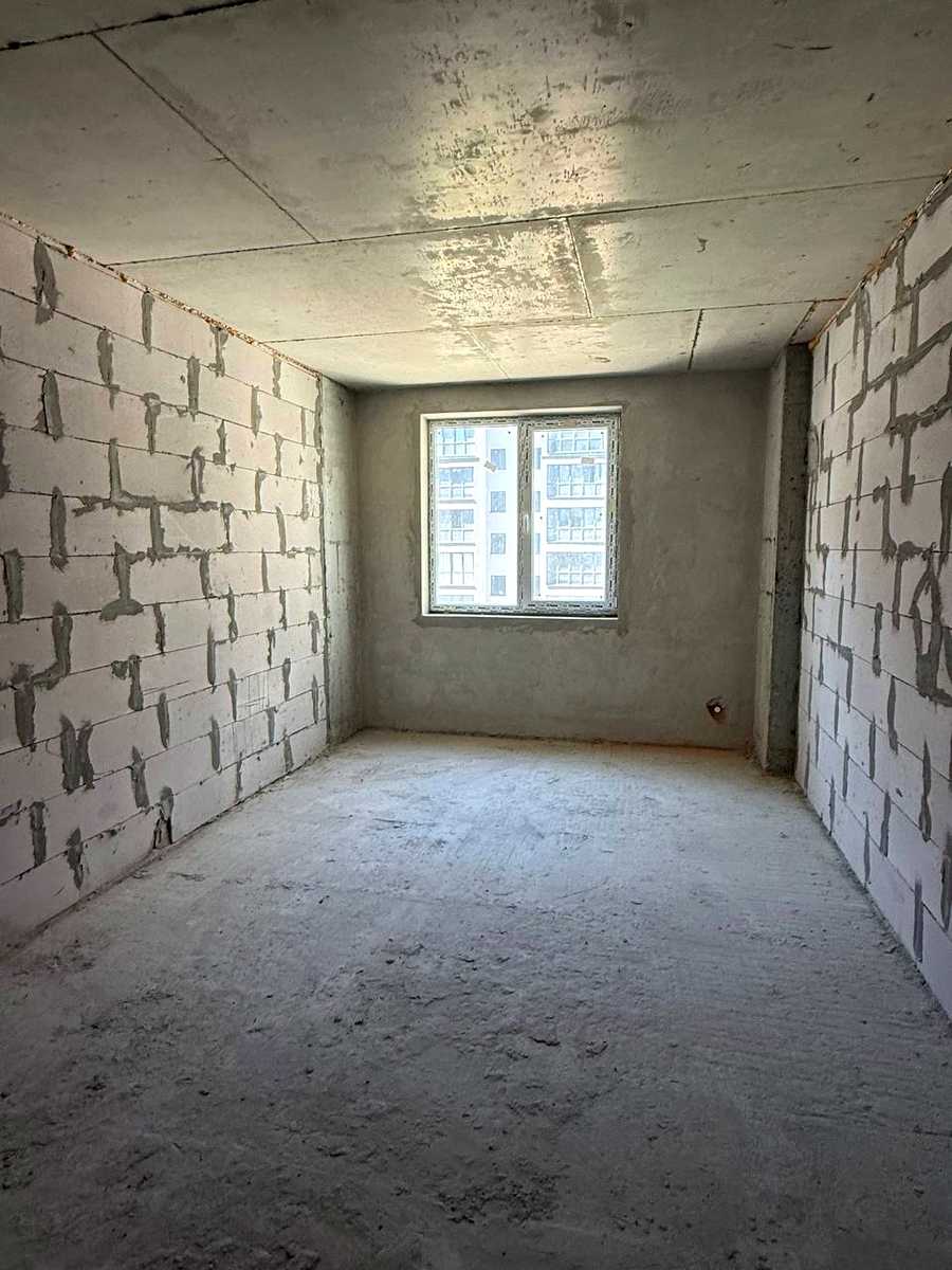 1873844707613373