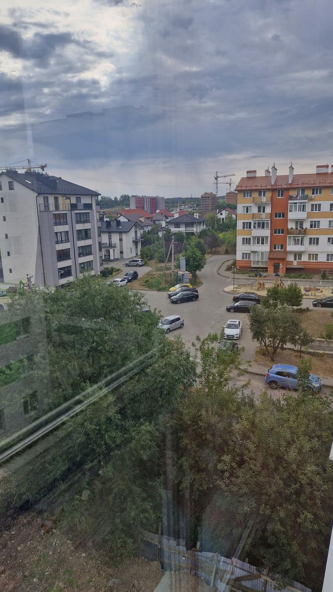 1873849798762557