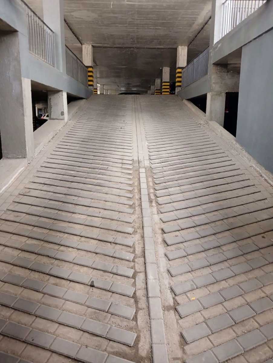 1873851332820439