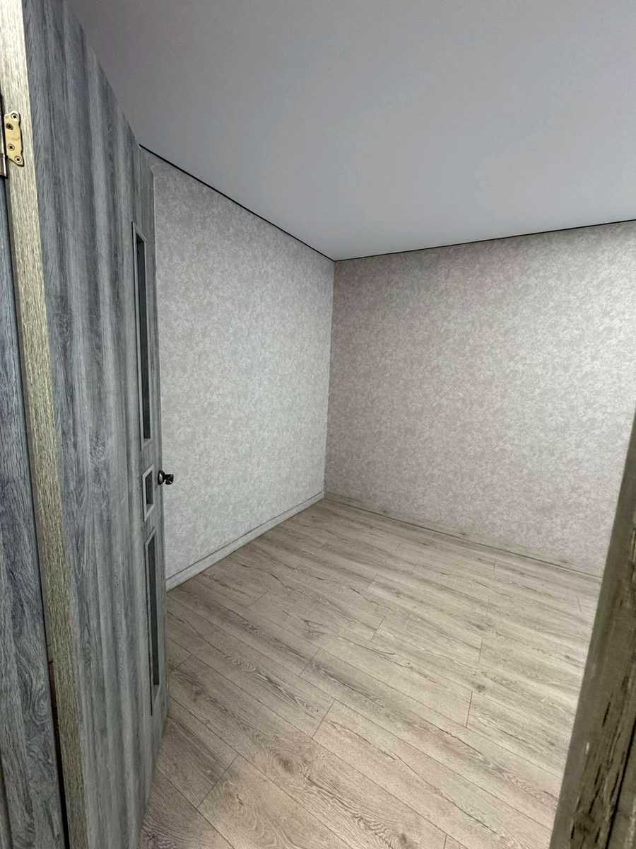 1873851782213352