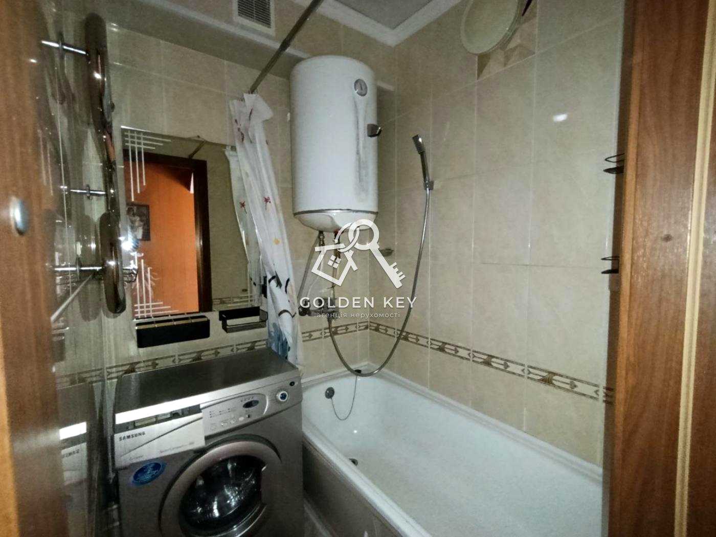 1873851962912896