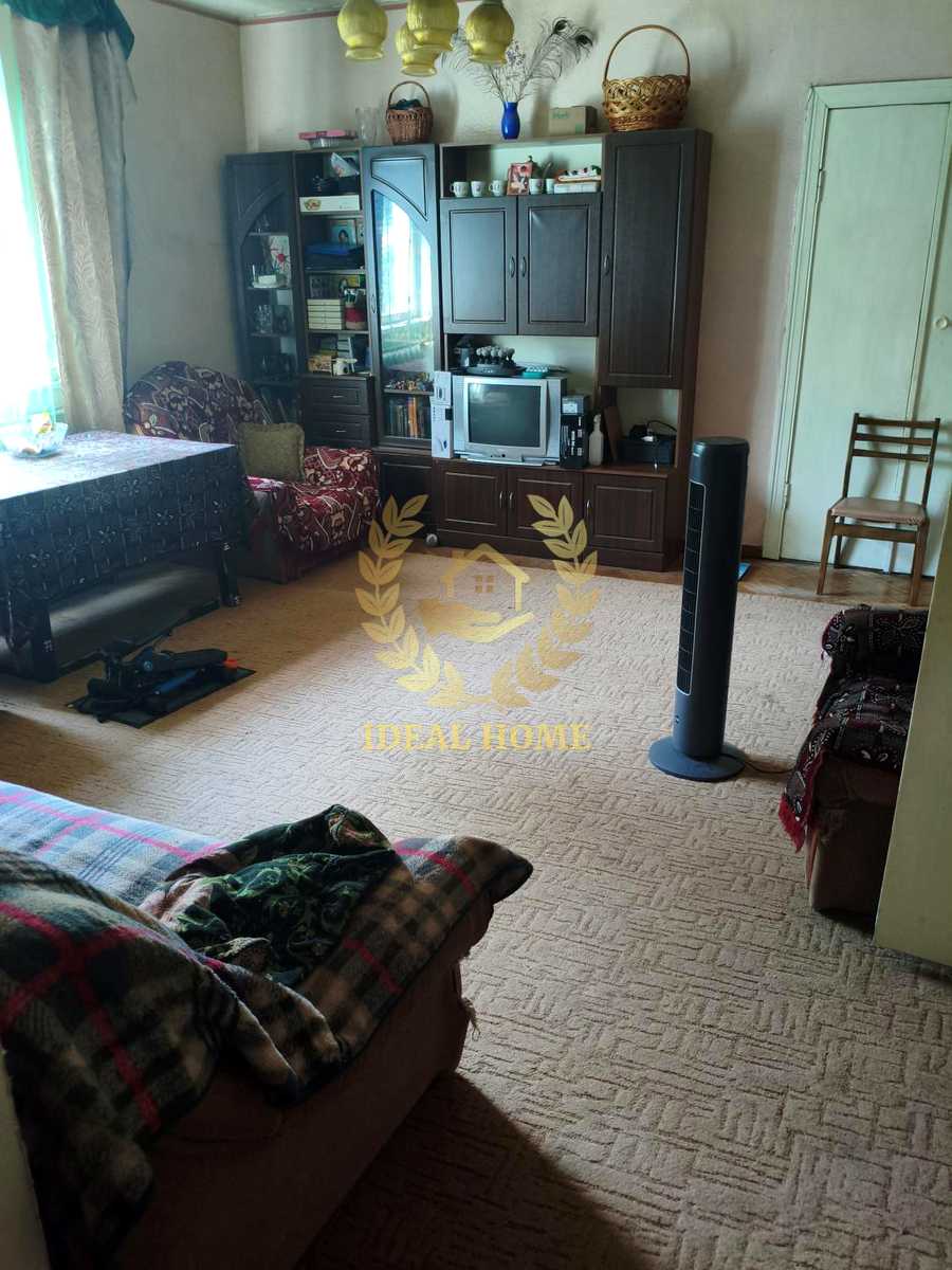 1873854328668717