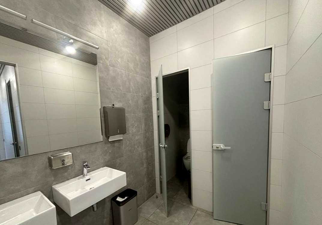 1873854418731339