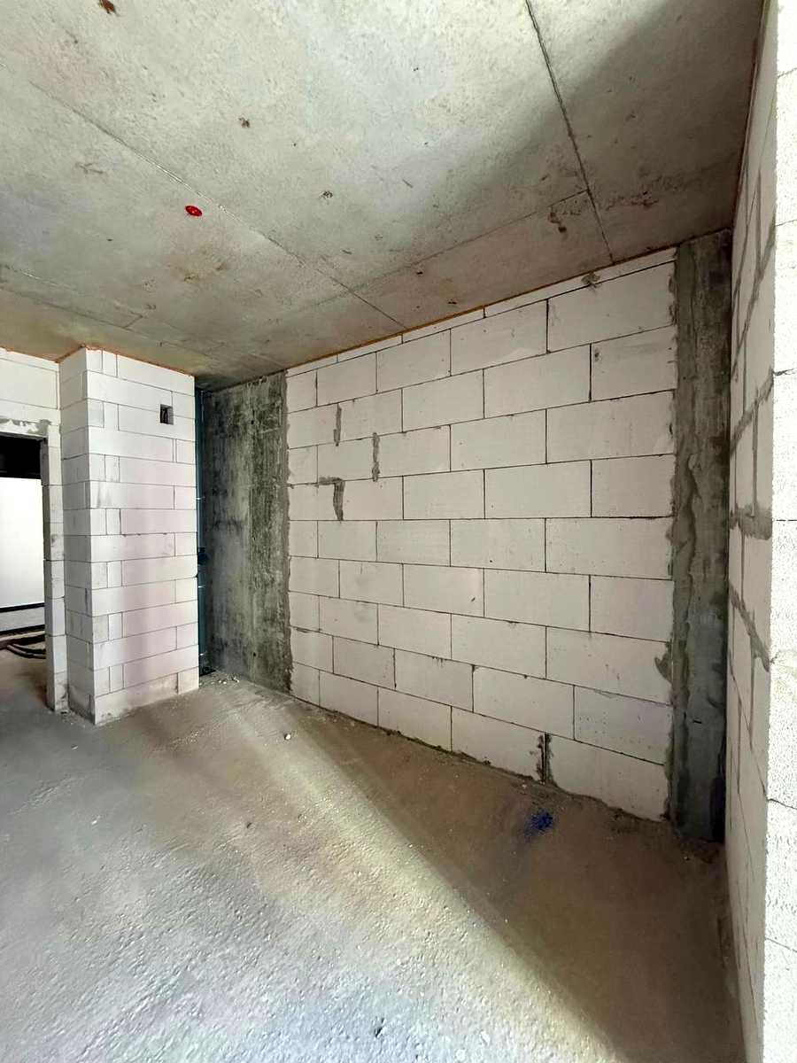 1873854539856786