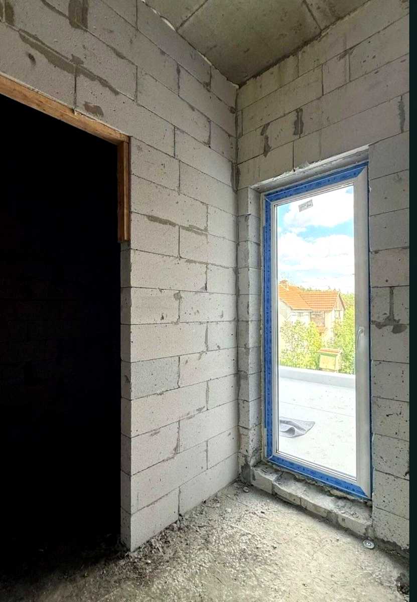 1873854655531401