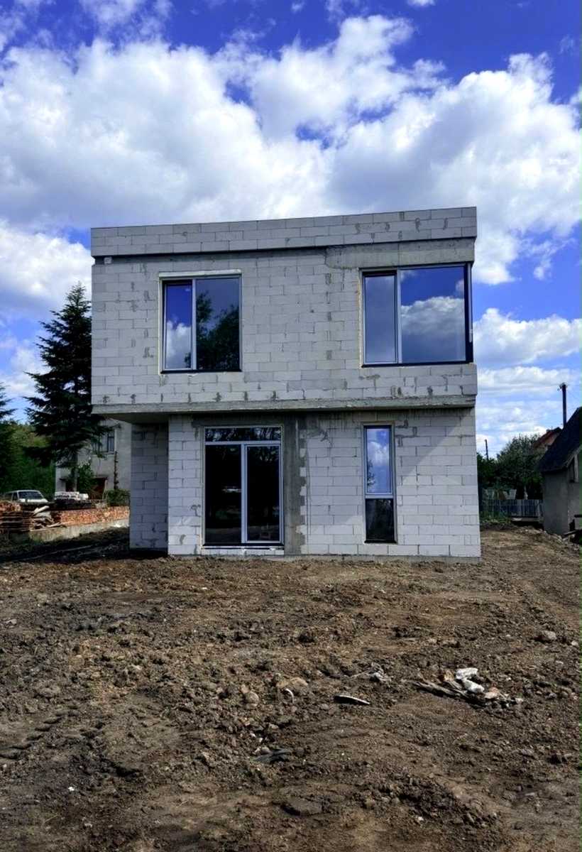 1873854656220571