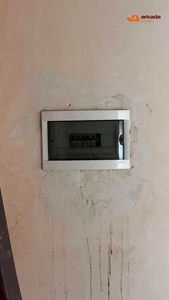 1873855162402419