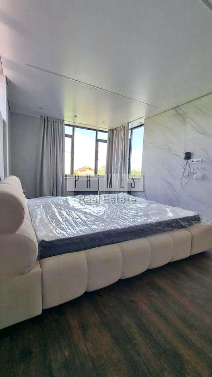 1873856167209984