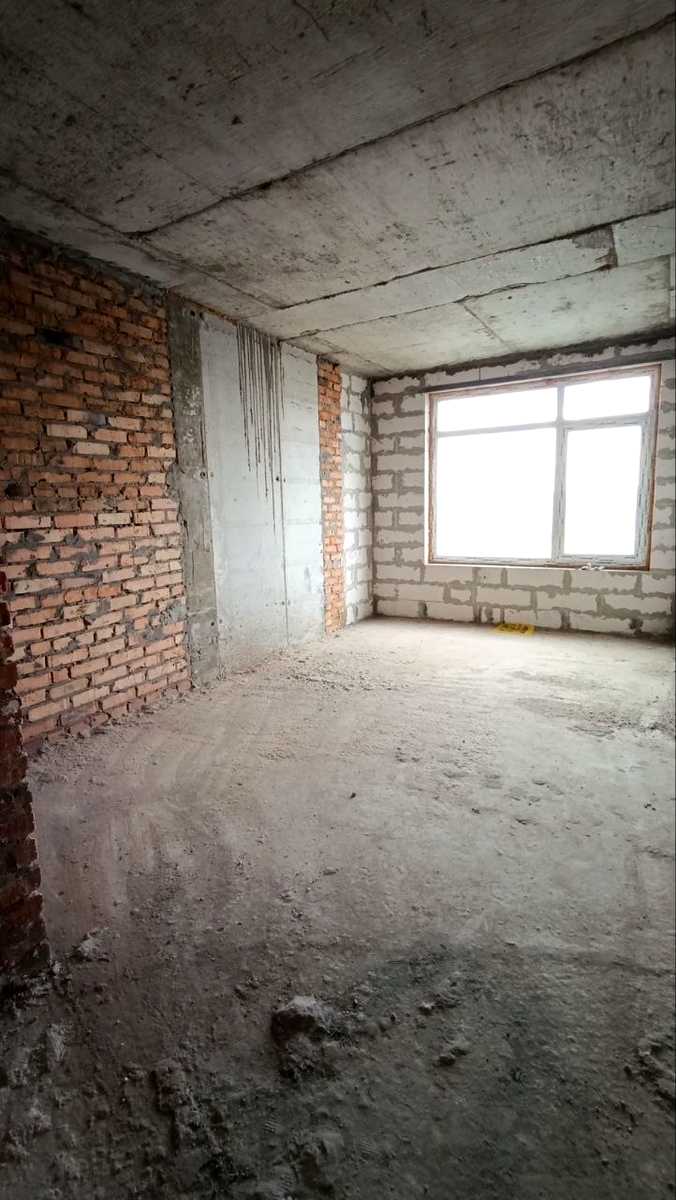 1873858381741216