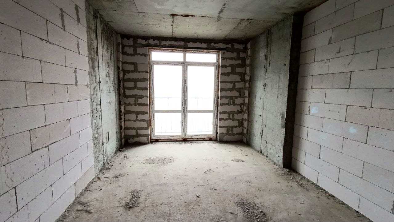 1873858383378721