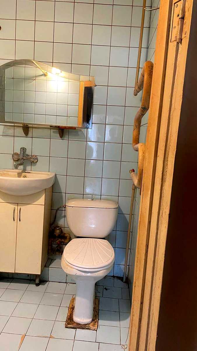 1873859478480838