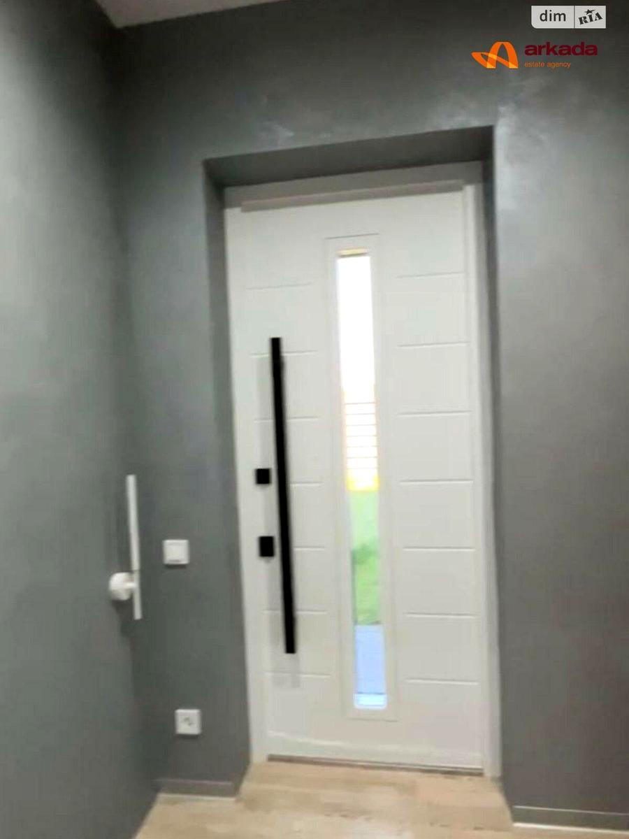 1873859920192640