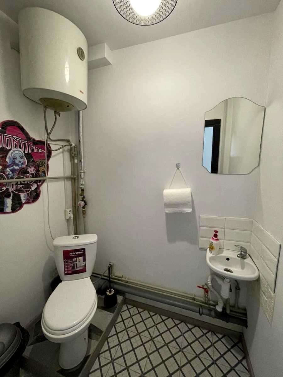 1873863516972886