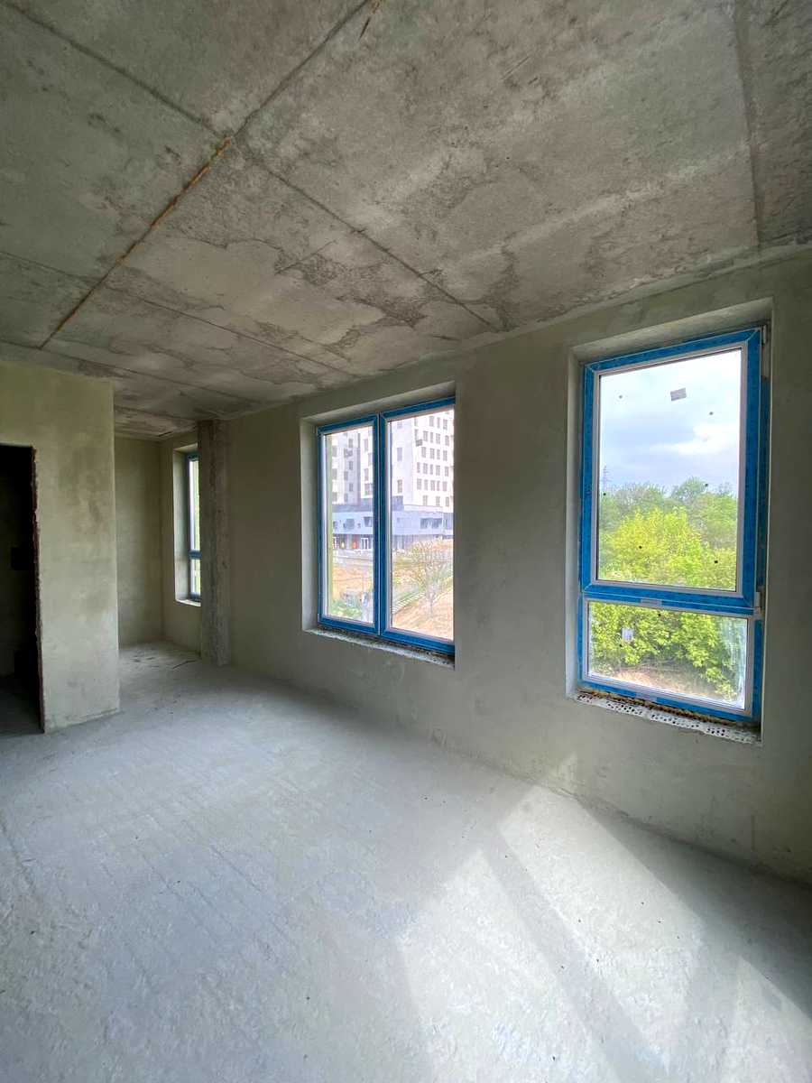 1873863715089379