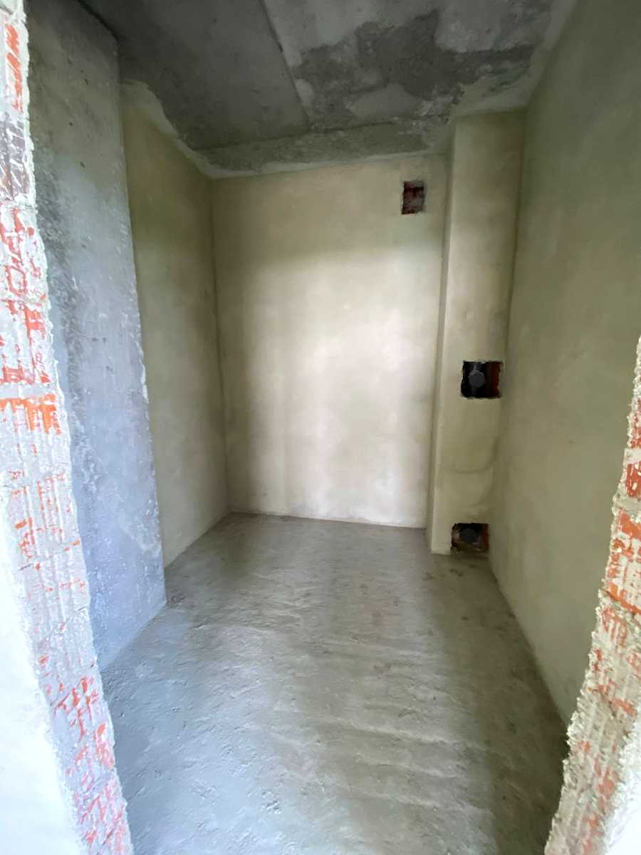 1873863715456568