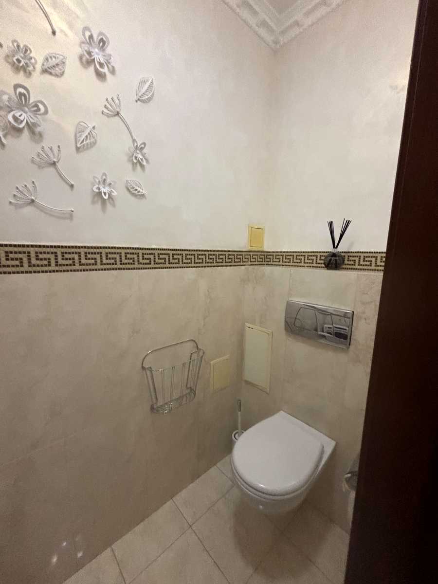 1873865056304049