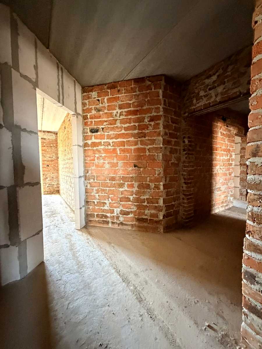 1873868189314548