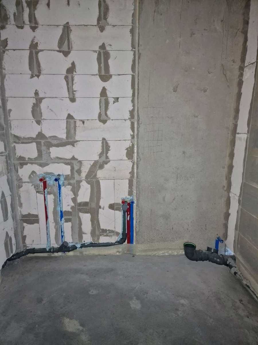 1873868930032428