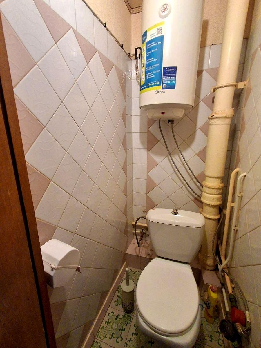 1873869248569499