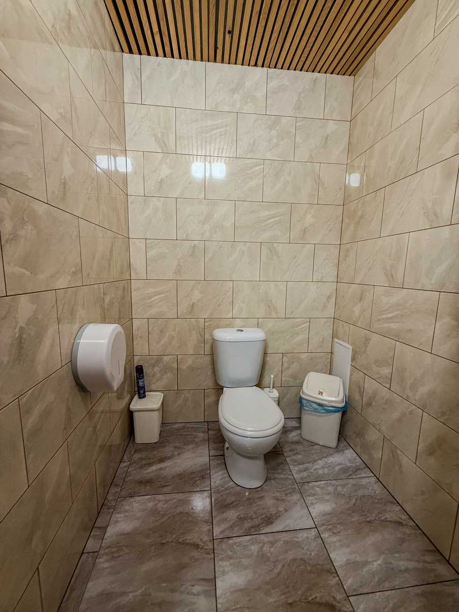 1873870215570438
