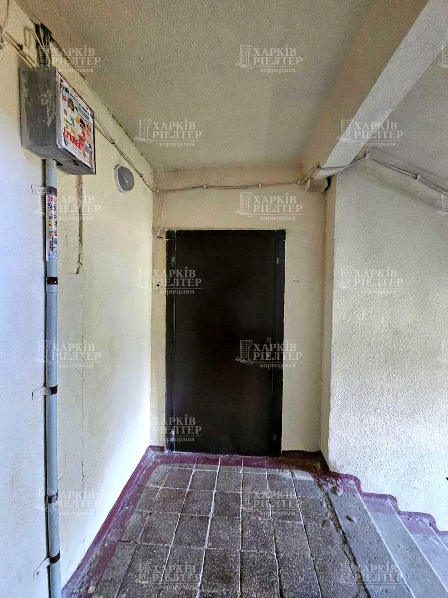 1873871863571752