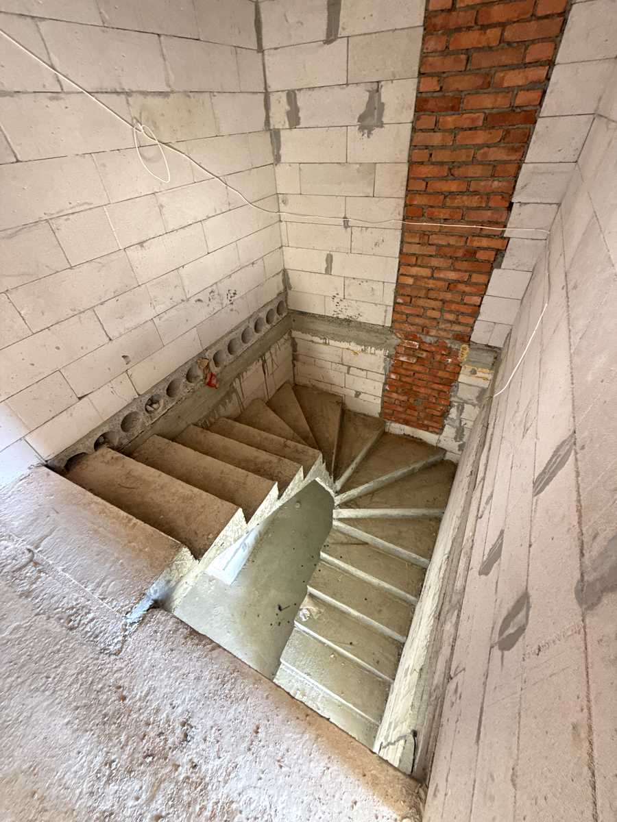 1873872670692234
