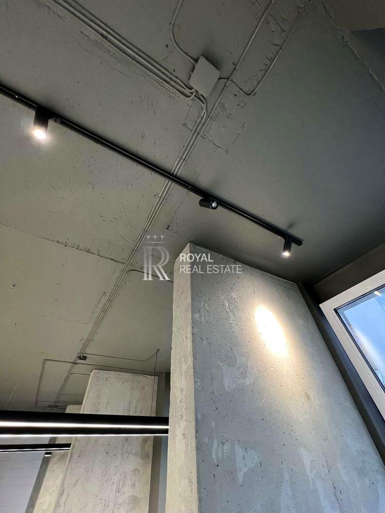 1873872935458719