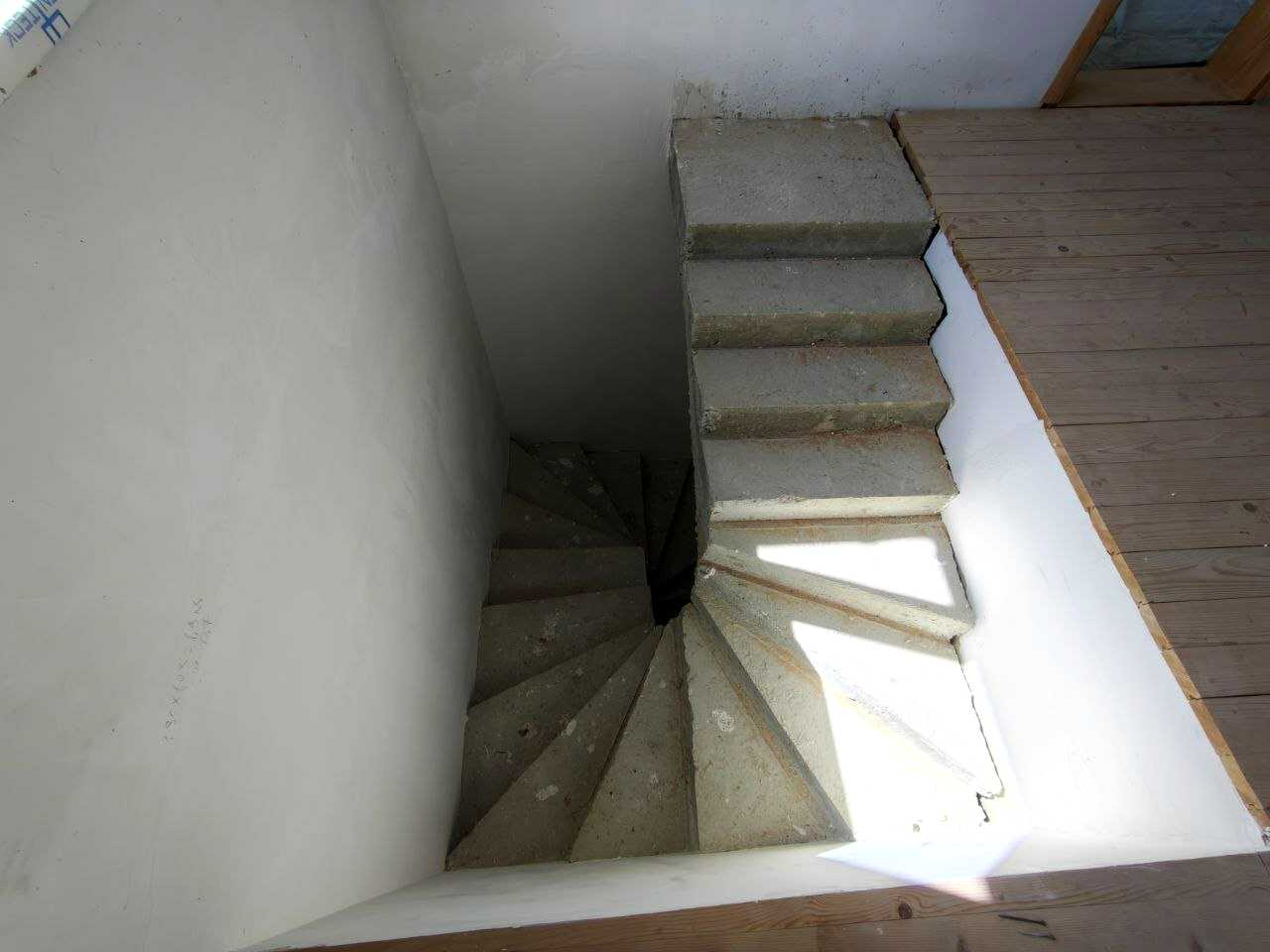 1873881562134656