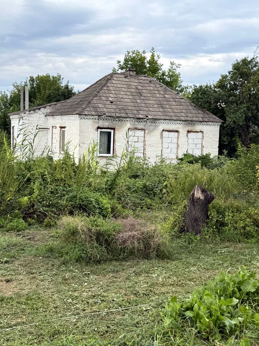 1873886346400251