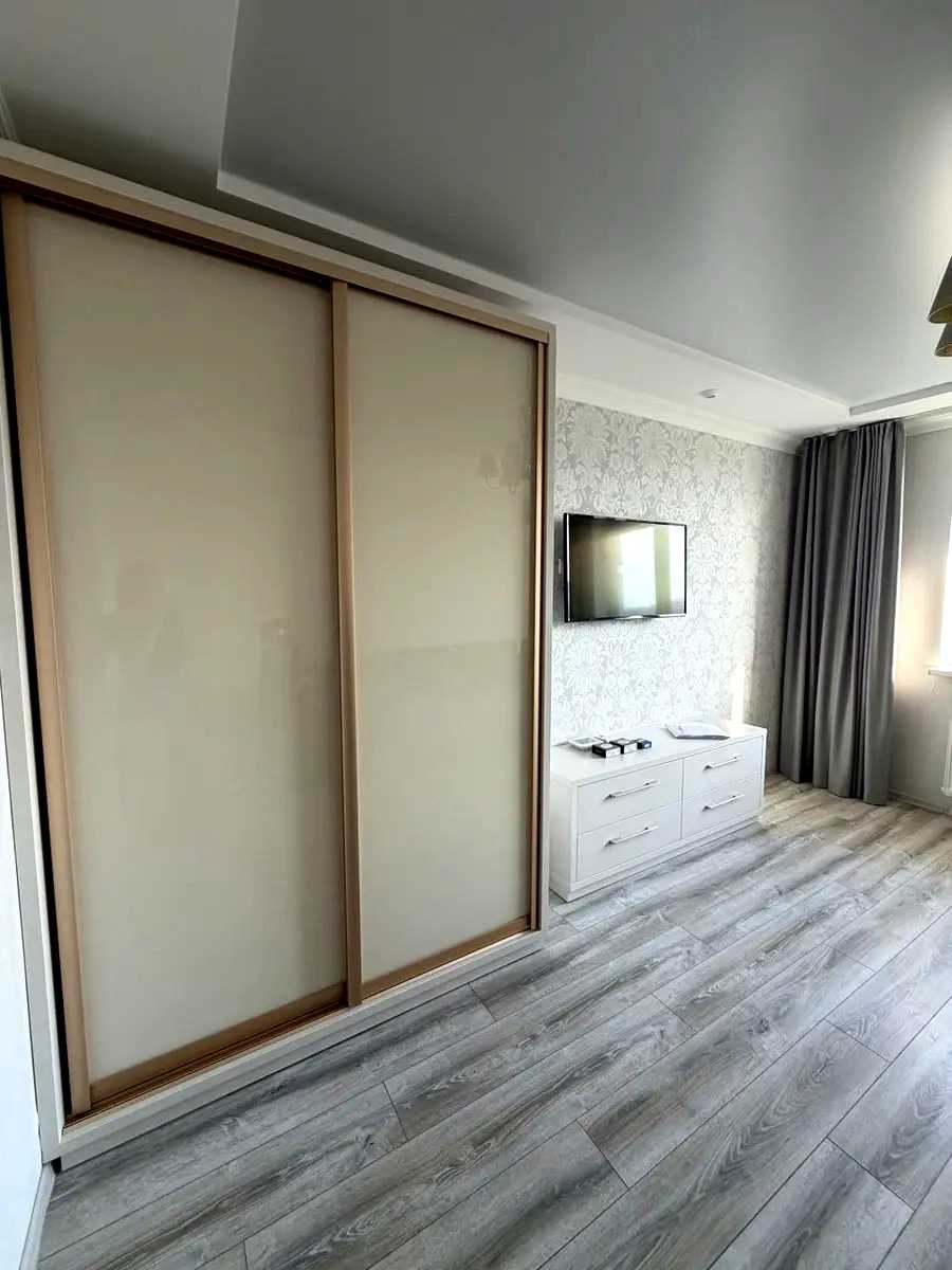 1873896459269404
