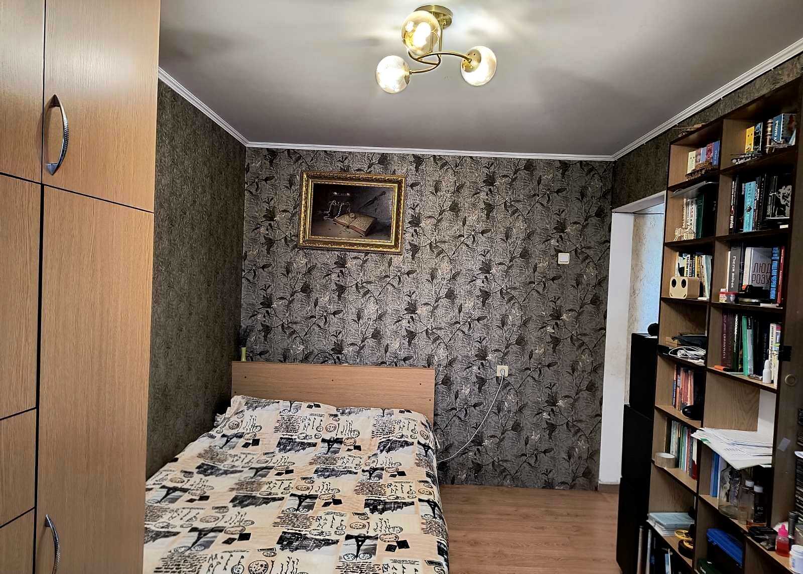 1873932776017319