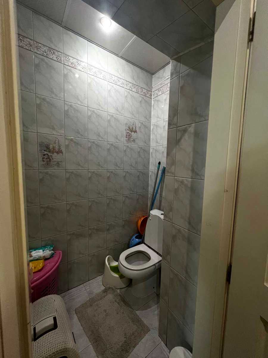 1873938743827353