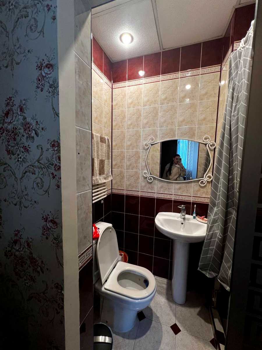 1873938746105689