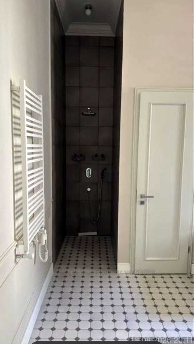 1873939225844243