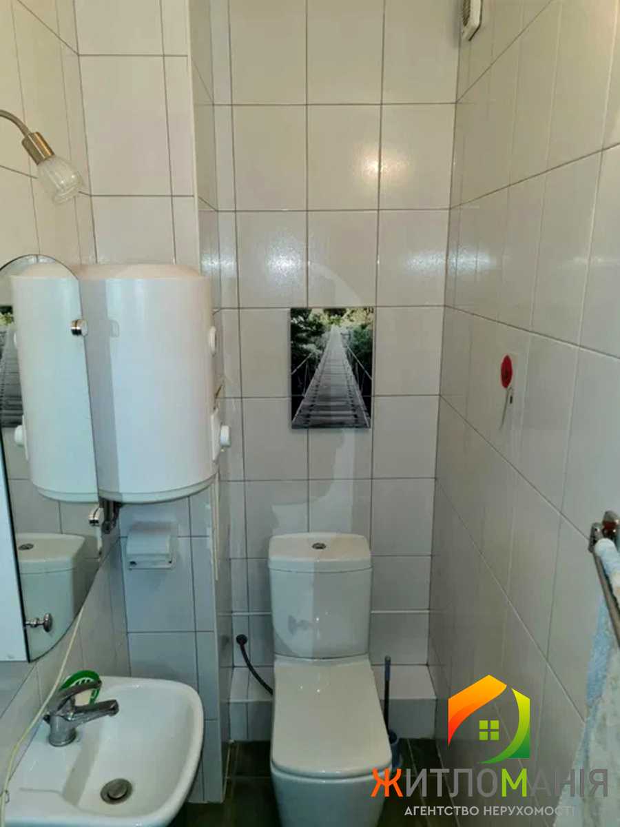 1873941683251381