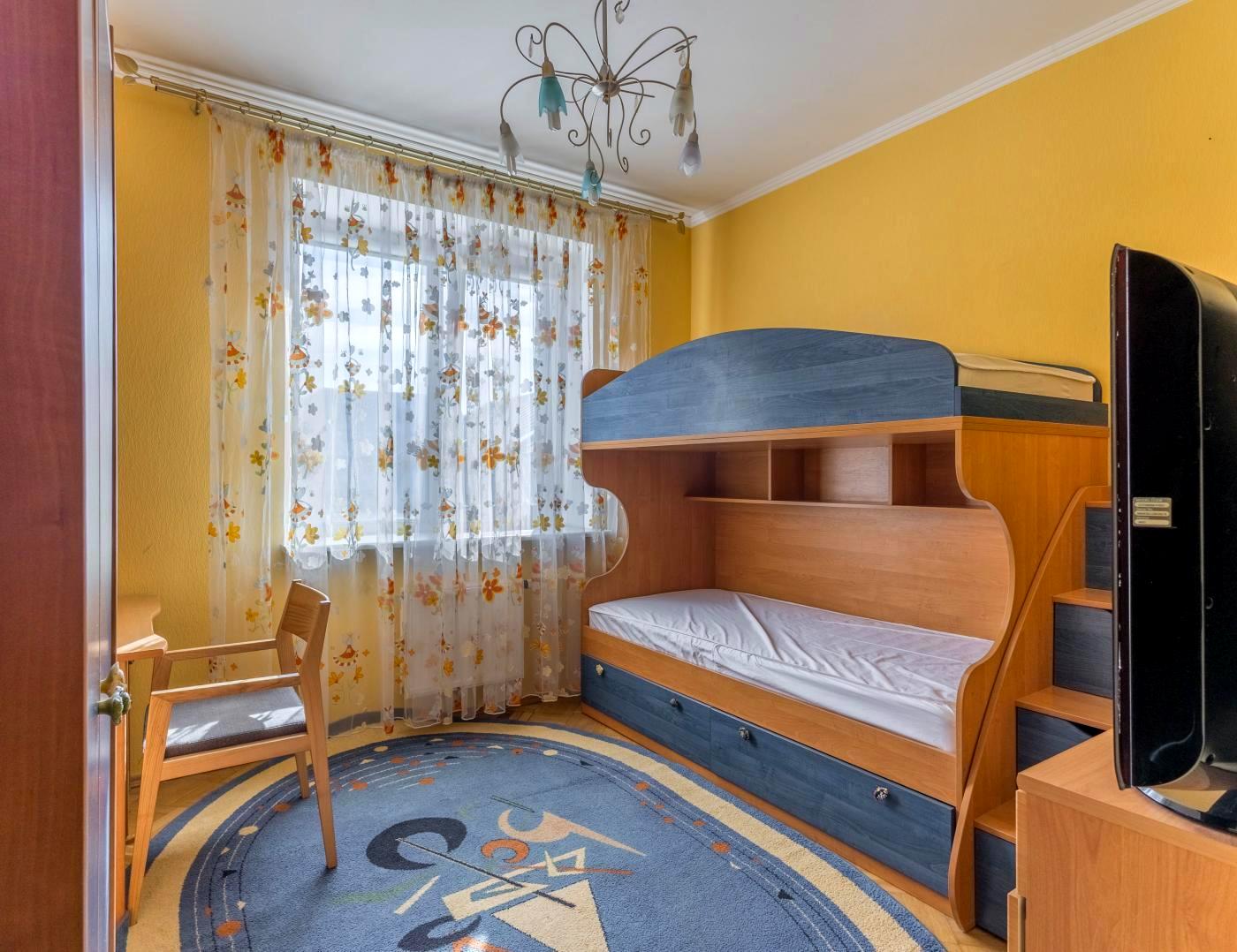 1873942670947520